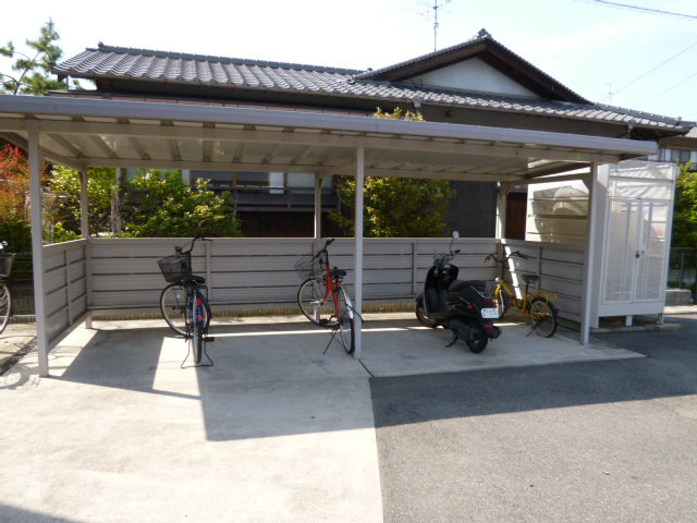 倉敷市羽島のアパートのその他共用部分|自転車置き場