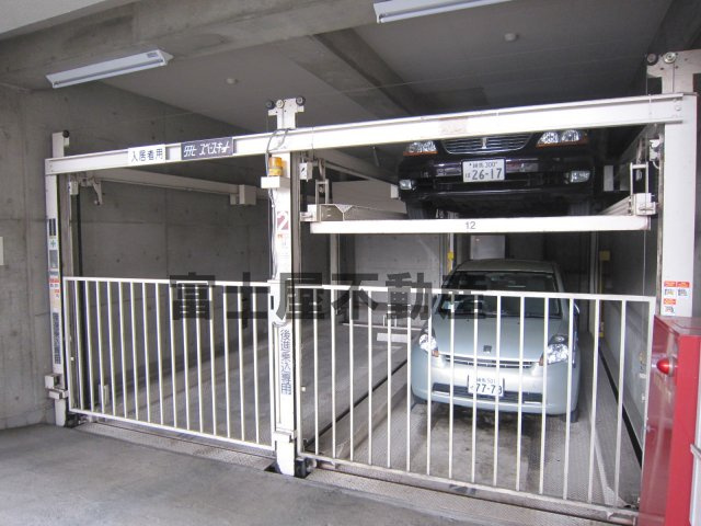 ソフトタウン板橋区役所前の駐車場|駐車場