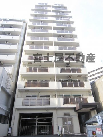 ソフトタウン板橋区役所前の外観