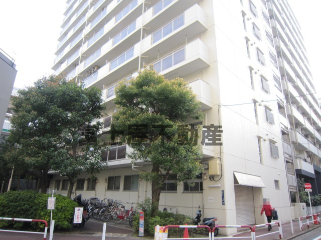 ソフトタウン板橋区役所前の外観