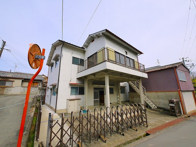 山陵町店舗事務所の外観