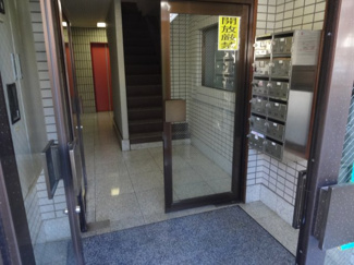 【エントランス】