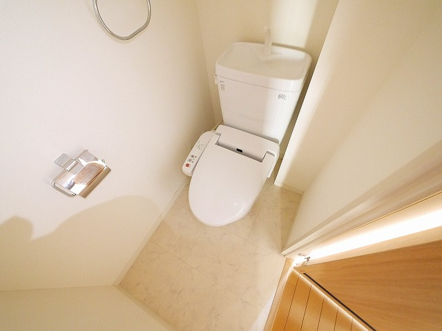 サンクタス・リビオ学園大和　花のまちのトイレ|落ち着いたトイレです