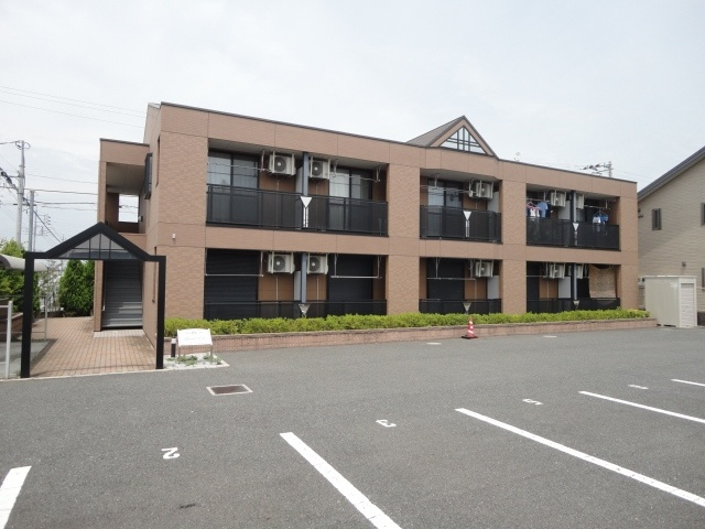 グランドイーストの外観