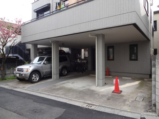 【駐車場】