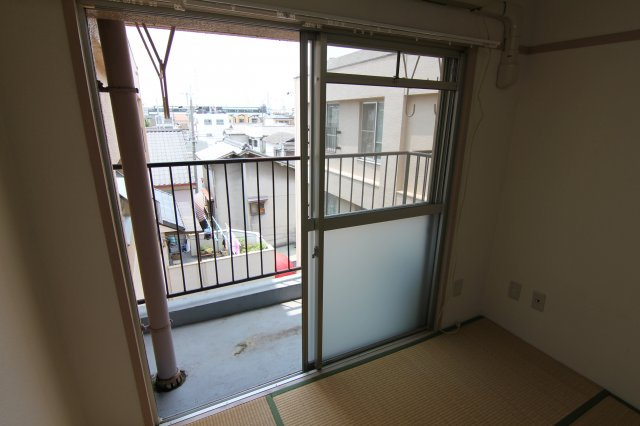 【バルコニー】 | 若松マンション