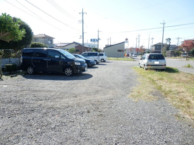 【駐車場】 | 長沼ハイツ | 1台付無料、２台目３，０００円