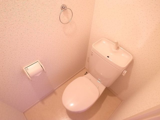 エスティメゾン薬院のトイレ|エスティメゾン薬院（1K）トイレ