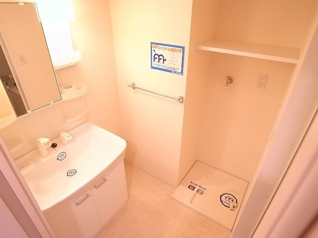 エスティメゾン薬院の独立洗面台|エスティメゾン薬院（1K）洗面所