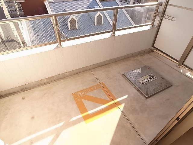エスティメゾン薬院のバルコニー|エスティメゾン薬院（1K）バルコニー