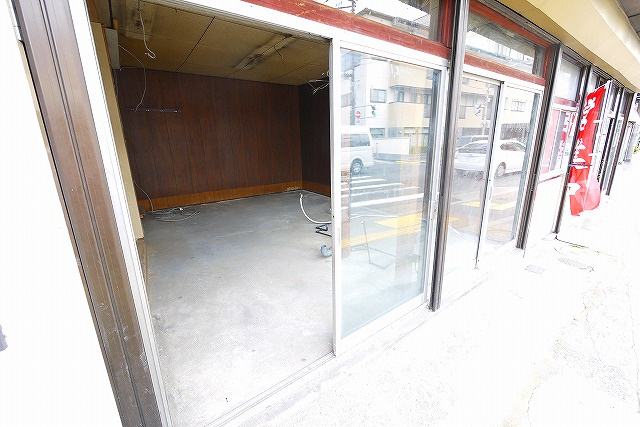 百済店舗（紀寺町）の内装