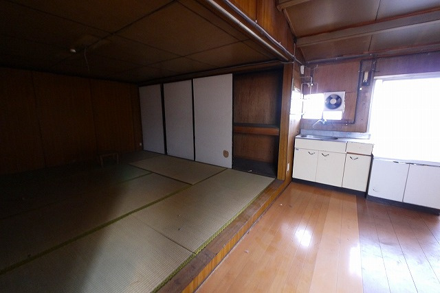 百済店舗（紀寺町）の内装