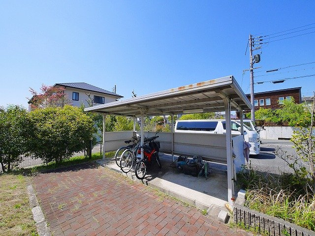 バーベナ光台D棟のその他共用部分|自転車置き場