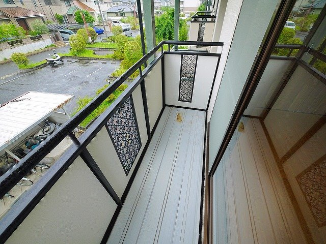 バーベナ光台D棟のバルコニー|開放的で明るい空間を演出してくれるバルコニーです