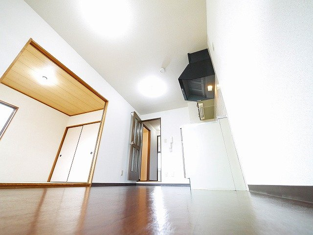 バーベナ光台D棟の居間・リビング|ゆったり過ごせる居間です