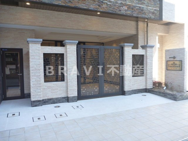 S-RESIDENCE淀屋橋（エスレジデンス淀屋橋）　BRAVI不動産の外観パース|【S-RESIDENCE淀屋橋】外観パースです