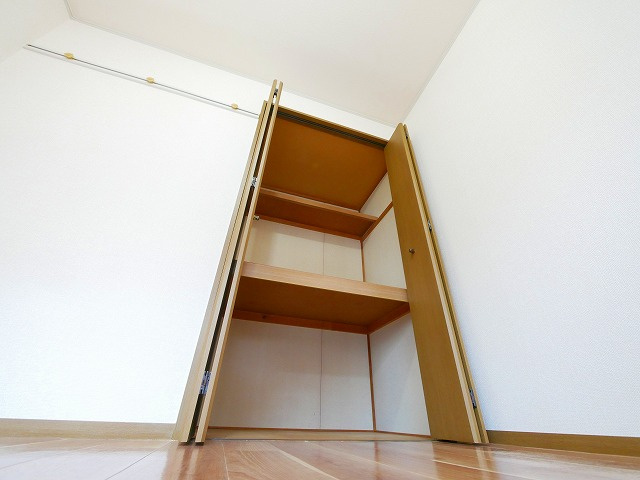 カワゼハイツ桜が丘2の収納