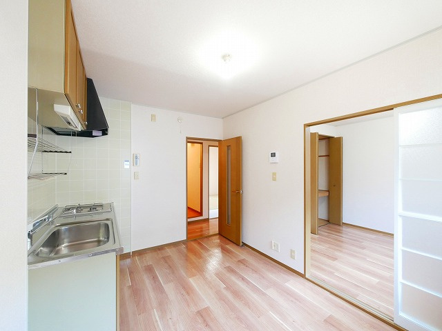 カワゼハイツ桜が丘2の居間・リビング