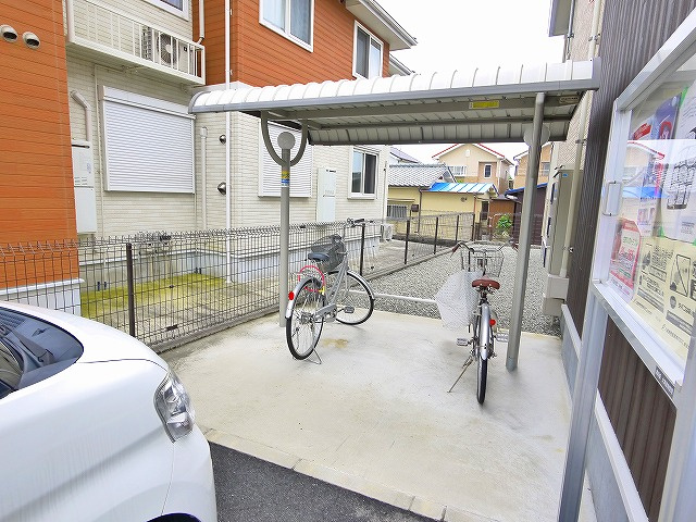 ノース　アンシェントのその他共用部分|ゆったりとした駐輪スペース。