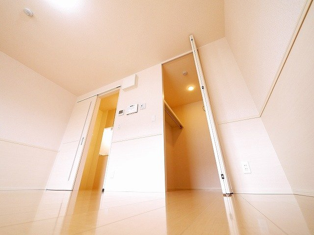 テレザート光台の収納|小物を収納するのに便利です