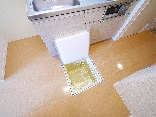 テレザート光台の収納|収納のためのスペースです