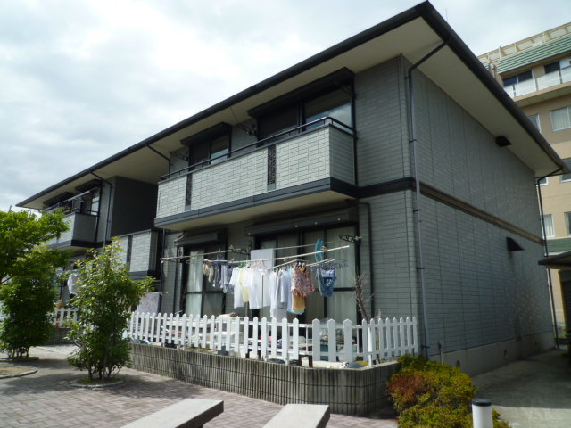 倉敷市老松町５丁目のアパートの外観