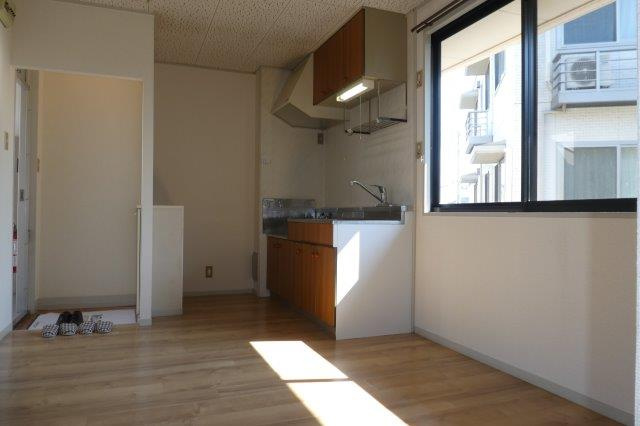 ノーブルハウスAのキッチン|ダイニング