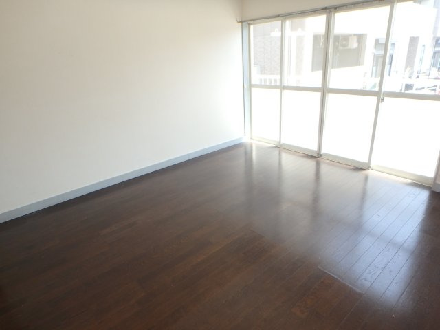 川崎市中原区井田中ノ町のアパートの洋室