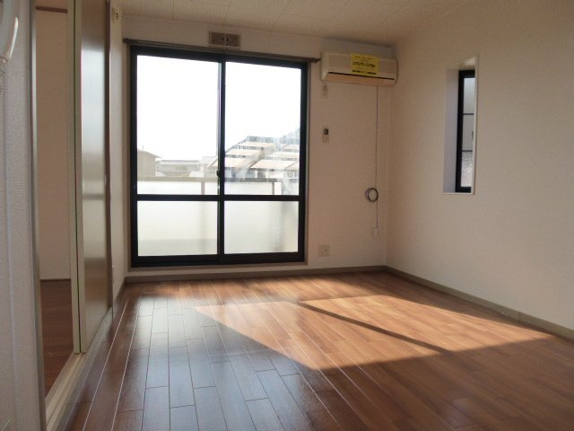 ラピュータ大島Ｃの居間・リビング