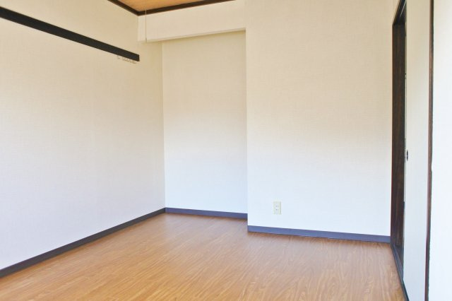 サンライズＡ棟の洋室
