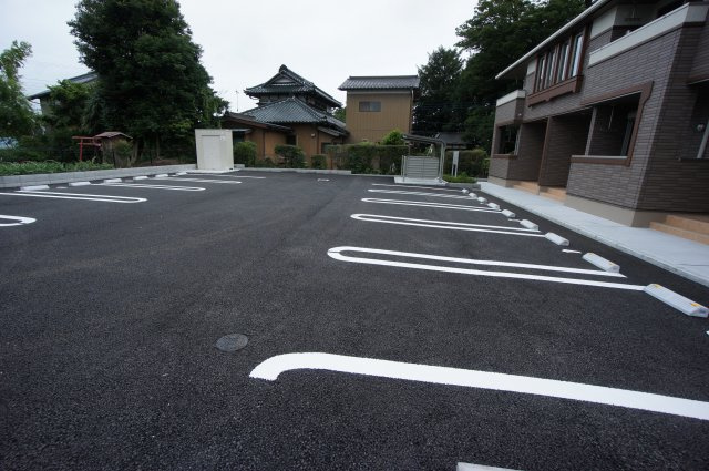 モンターニュの駐車場