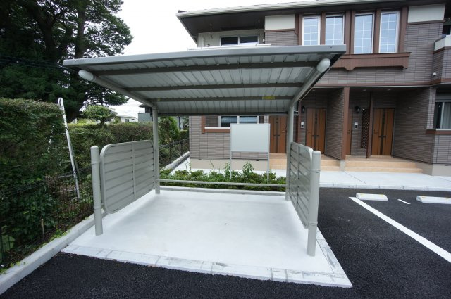 モンターニュの駐車場