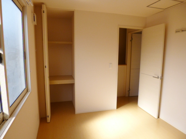 ホーリー稲荷木Ａの洋室