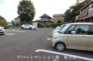 【駐車場】