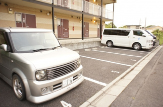 【駐車場】