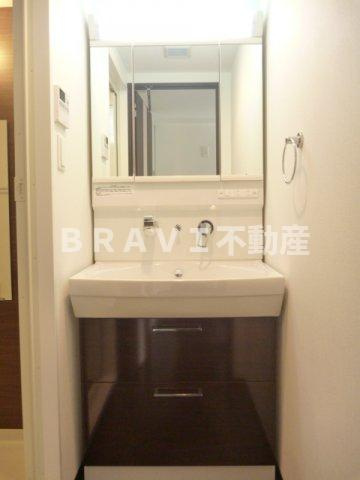 S-RESIDENCE淀屋橋（エスレジデンス淀屋橋）　BRAVI不動産の独立洗面台