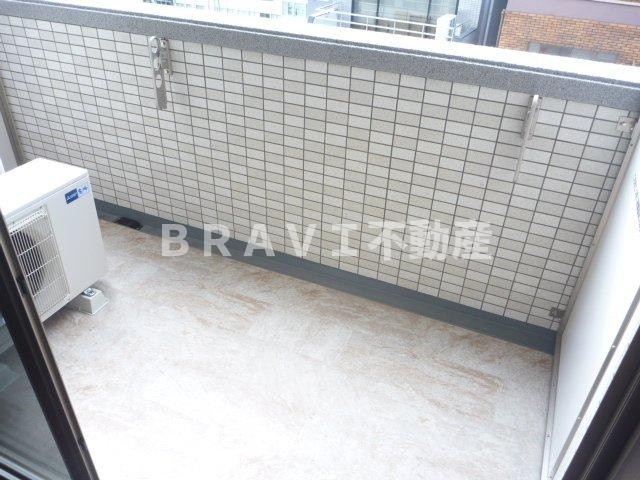 S-RESIDENCE淀屋橋（エスレジデンス淀屋橋）　BRAVI不動産のバルコニー