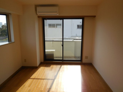 【洋室】 | ラ・ヴィエンヌ