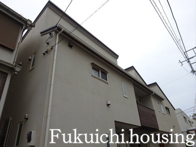 桜上水３丁目貸家の外観