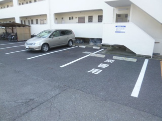 【駐車場】