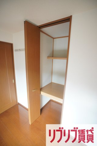 ロイヤルクレッセント西登戸の収納