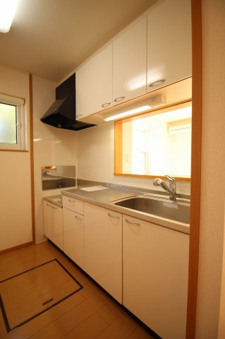 コンフォートD棟のキッチン|きれいなキッチンです