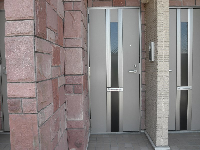 コンフィデンス・コートの玄関