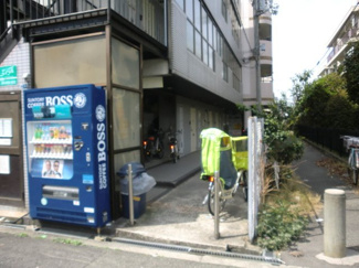 【エントランス】