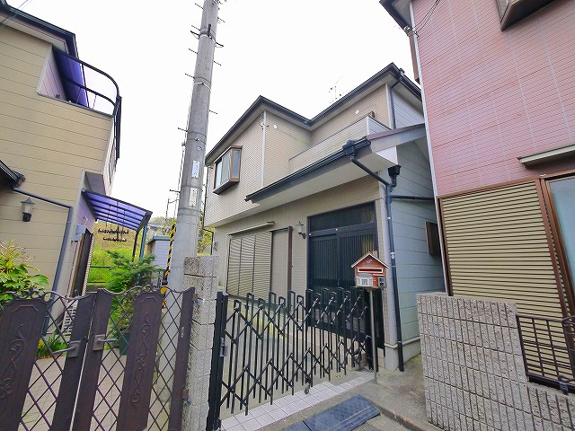 奈良阪町借家の外観