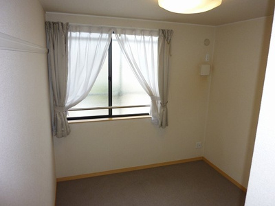 【内装】 | アイ | 2Ｆの洋室です。照明付き！