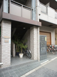 【エントランス】