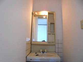 【独立洗面台】 | ヴィラさち | 独立洗面台で朝の準備を★