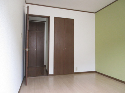 【洋室】 | レイクビレッジ好村B