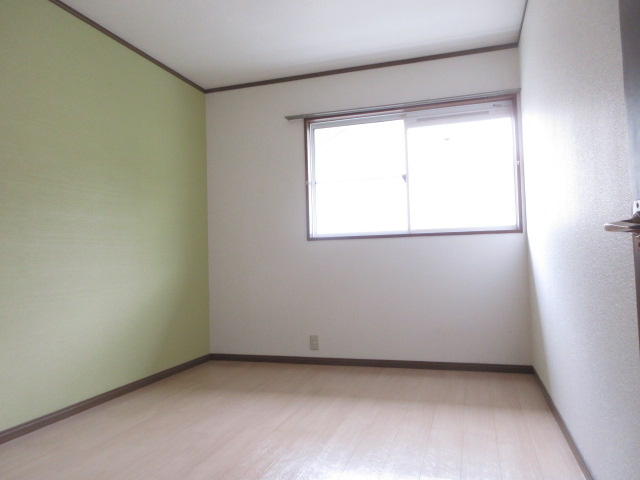 【洋室】 | レイクビレッジ好村B